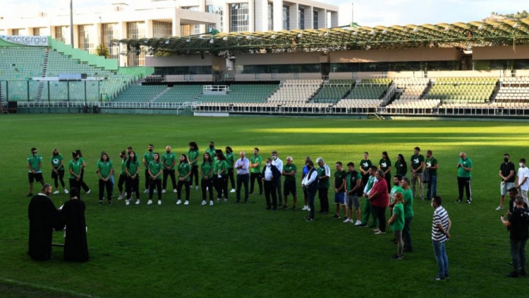 Αγιασμός στη Λεωφόρο για τα υπόλοιπα τμήμα του Ερασιτέχνη (pics)