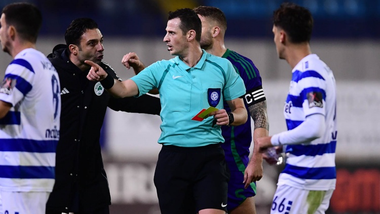 Λανουά: «Έπρεπε ν&#039; αποβληθεί ο Μπρόρσον, ο Ούναχι υπερβάλει για να κερδίσει πέναλτι» (vid)