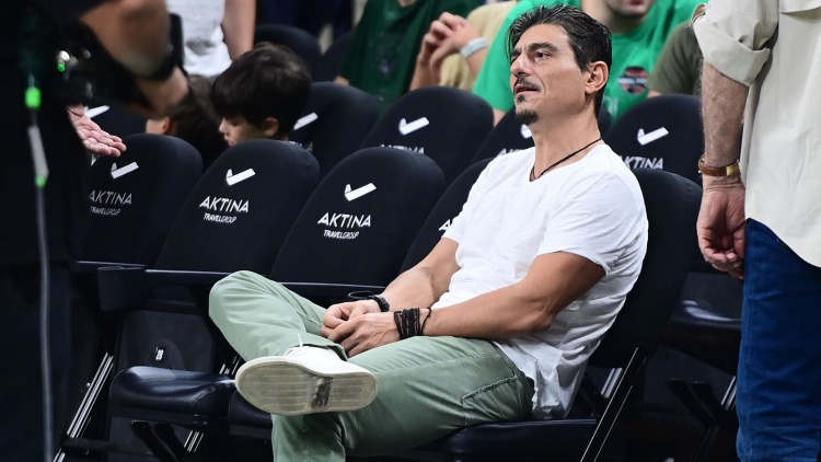 «Ντόπες» Γιαννακόπουλου στους παίκτες του Παναθηναϊκού πριν τον 3ο τελικό!