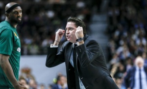 Πασκουάλ: «Απαράδεκτοι στο δεύτερο ημίχρονο»