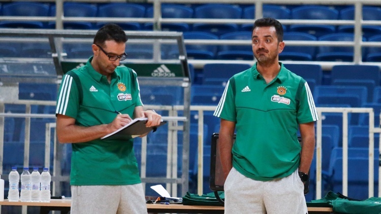 Χαραλαμπίδης: «Η ομάδα οφείλει να δείξει αντίδραση»