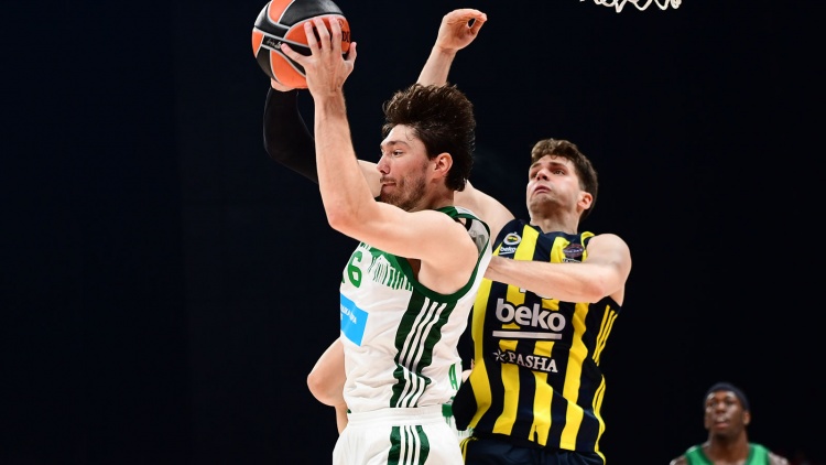 Τα στιγμιότυπα της ήττας του Παναθηναϊκού στον ημιτελικό με τη Φενέρμπαχτσε (vid)