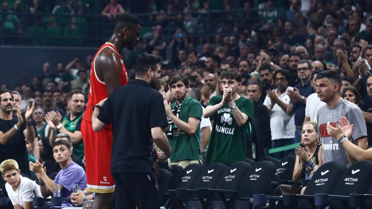 Ανάρτηση για ταχεία ανάρρωση του Παναθηναϊκού για τον τραυματισμό του Φαλ (vid)