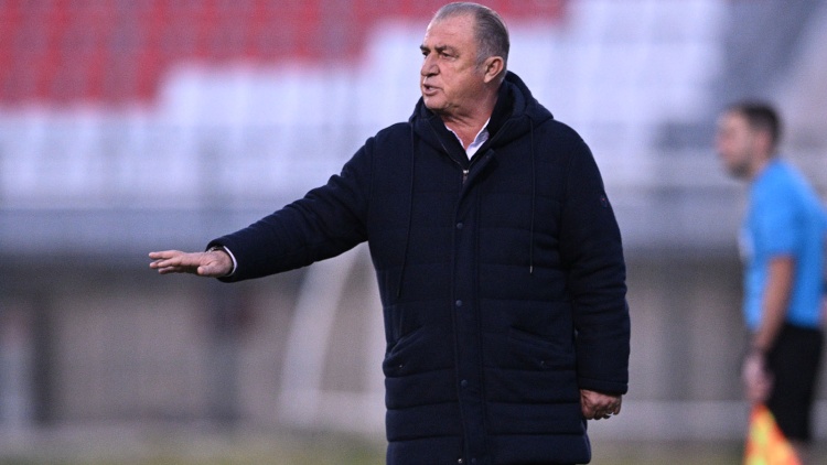 Τερίμ: «Παράδειγμα ο Μπερνάρντ - Έχουμε 27 παίκτες, αλλά μόνο 20 μπαίνουν στην αποστολή»