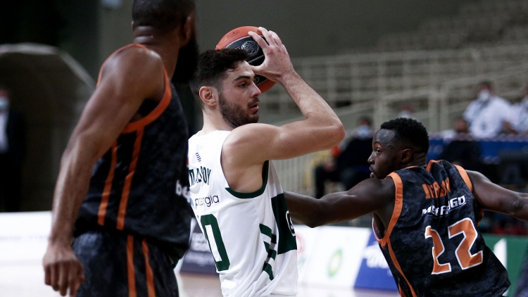 Τα στιγμιότυπα της αυτοκτονίας του Παναθηναϊκού στο ΟΑΚΑ (vid)