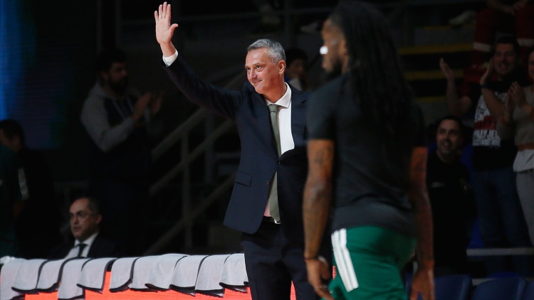 Βραβεύτηκε και αποθεώθηκε ο Ράντονιτς (vids)