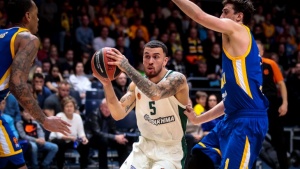 Ο Τζέιμς στη θέση του Ντένμον στο πρωτάθλημα