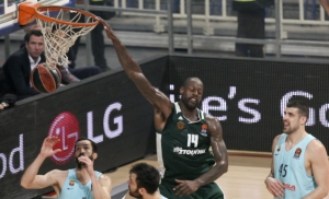 Στην κορυφή το κάρφωμα του Γκιστ (vid)