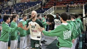 Τα &quot;χρόνια πολλά&quot; του Παναθηναϊκού στον Καλάθη (vid)