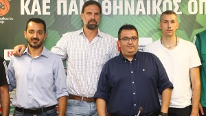 Όπλο, κράνος, εξάρτηση και όλοι έξω