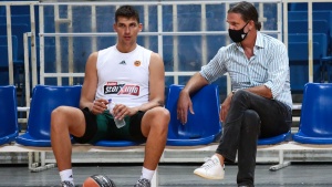 Μήτογλου: «Με τη δουλειά μας να επαναφέρουμε την ομάδα στην κορυφή» (vid)