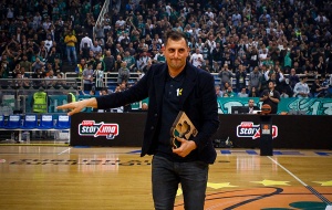 Βραβεύτηκε και χειροκροτήθηκε ο Χατζηβρέττας (pics)