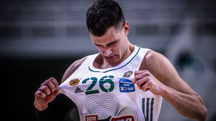 Νέντοβιτς: «Δεν ήξερα ότι είναι παίκτης του Ολυμπιακού. Δεν το έκανε επίτηδες» (pics)