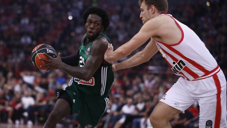 Η... παρέλαση του Ναν στο ΣΕΦ (vid)