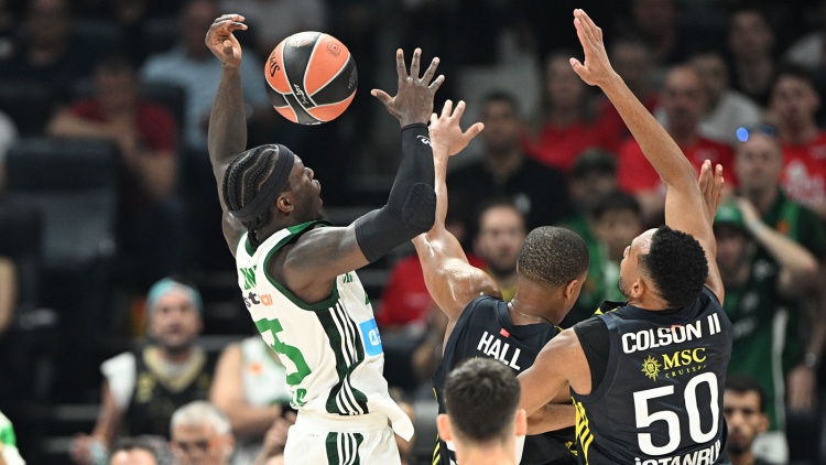 Ήττα από τη Φενέρμπαχτσε, παραδίδει τα σκήπτρα του πρωταθλητή Ευρώπης ο Παναθηναϊκός