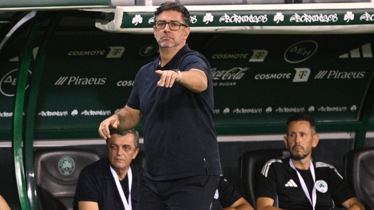 A Bola: «O Ρουί Βιτόρια έκρινε κατώτερες τις μεταγραφές του Παναθηναϊκού από τις αποχωρήσεις»