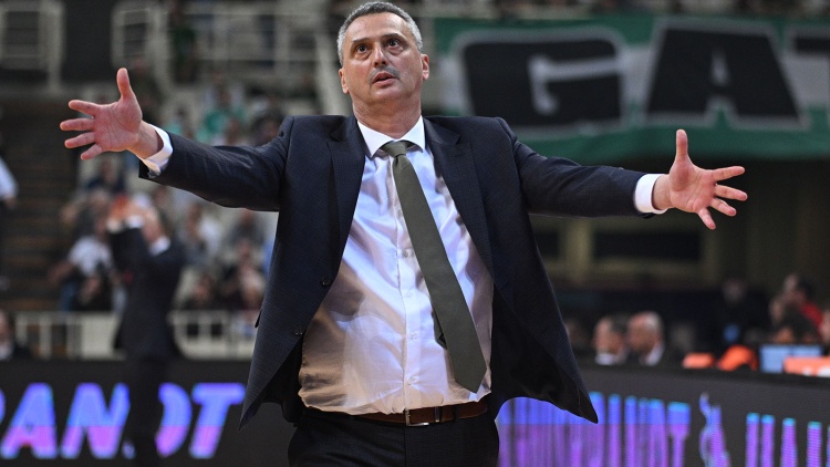 Ράντονιτς: «Είχαμε δύο διαφορετικά ημίχρονα – Καλή επιλογή ο Μπέικον»