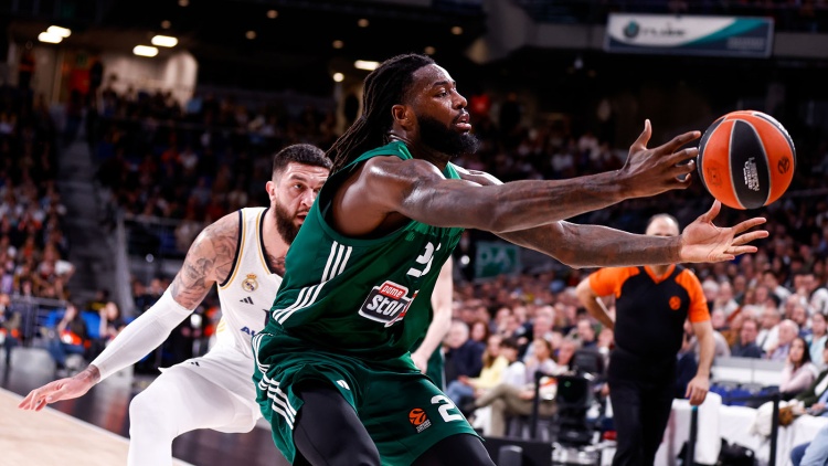 Ο Πουαριέ έβαλε τη φανέλα του Λεσόρ στο σπίτι του (vid)