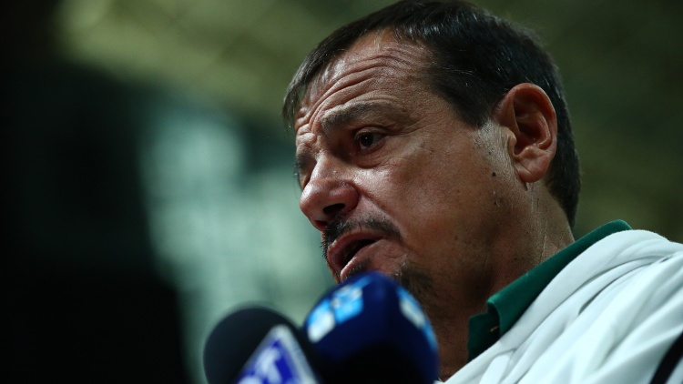 Άταμαν: «Θα παίξει με Φενέρ ο Σλούκας - Έθεσα τον Αντετοκούνμπο εκτός ομάδας»