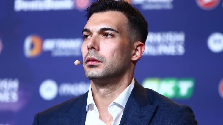 Σλούκας: «Τα 12 χρόνια ήταν πολλά - Είμαστε όλοι πεισασμένοι»