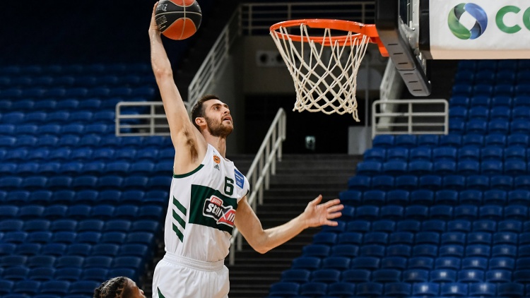 Παπαγιάννης: «Αγαπάω την ομάδα και δέχομαι τη μεγάλη ευθύνη»