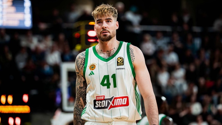 Χουάντσο Ερνανγκόμεθ: Είδε το ποδοσφαιρικό ντέρμπι Οβιέδο-Μιραντές (pic)