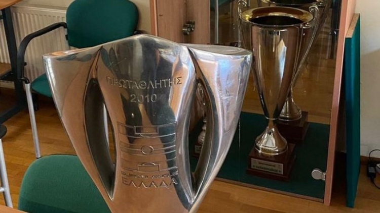 ΠΑΕ: «Ήταν ρεπλίκα το τρόπαιο και επέστρεψε στη θέση του»