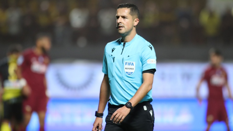 O Γκουστάβο Κορέια σφυρίζει στο Άρης - Παναθηναϊκός