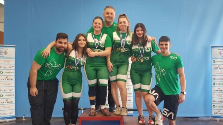 Καλή παρουσία για τις ακαδημίες της άρσης βαρών