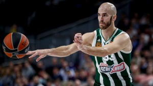 Ξεπερνάει τον Ναβάρο ο Καλάθης