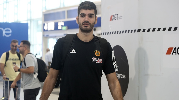 Μαντζούκας: «Προσπαθούμε να εντάξουμε στο κλίμα τον Ναν - Σετ παιχνίδι με την Άλμπα»