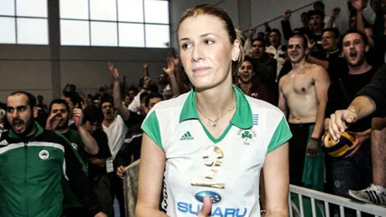 Στηρίζει επίσημα τον γιο της Ρούξι ο Παναθηναϊκός - Ανέλαβε τα έξοδα της κηδείας της