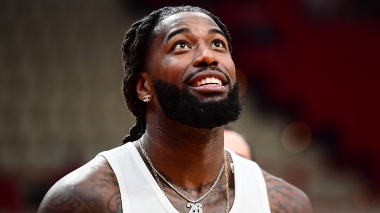 Λεσόρ: «Ήθελα ο γιος μου να με δει να βγαίνω από το παρκέ όρθιος, όχι σε φορείο»