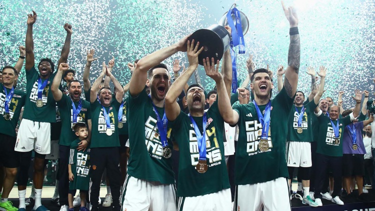 Σλούκας σε Παπαπέτρου: «Κανείς δεν ξέρει τι εφιάλτες έπρεπε να περνάς για να παίζεις» (pic)