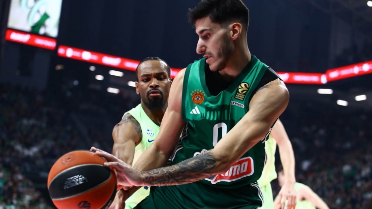 Ανανέωσε για τρία χρόνια με τον Παναθηναϊκό ο Καλαϊτζάκης