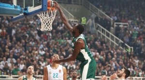 Λύγισε τη «βασίλισσα» ο «εξάστερος» αυτοκράτορας (vid)