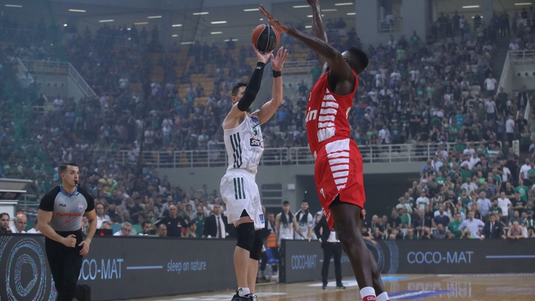 Το φινάλε «θρίλερ» στο ΟΑΚΑ και το τρίποντο νίκης του Πονίτκα (vids)