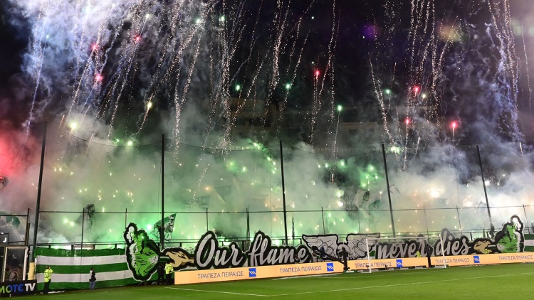 Αποθέωση για την αποστολή του Παναθηναϊκού στο Αγρίνιο (pics)