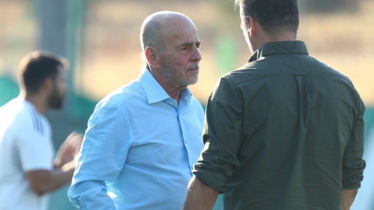 Ο Γιάννης Αλαφούζος στην προπόνηση του Παναθηναϊκού πριν τη «μάχη» με τη Σαμσουνσπόρ