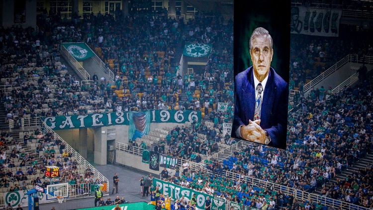 Παύλο Θεέ για πάντα ανάμεσά μας