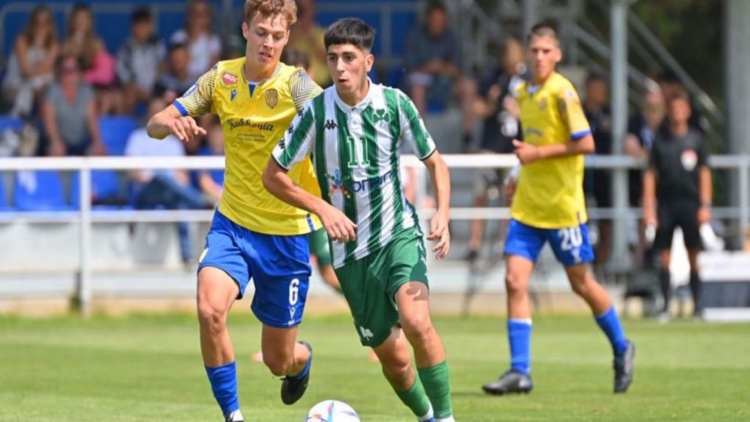 Puskas Cup: Φινάλε στους ομίλους με νίκη για την Κ17 (vid)