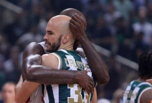 Καλάθης σε Γκιστ: «Οικογένεια για πάντα» (pic)