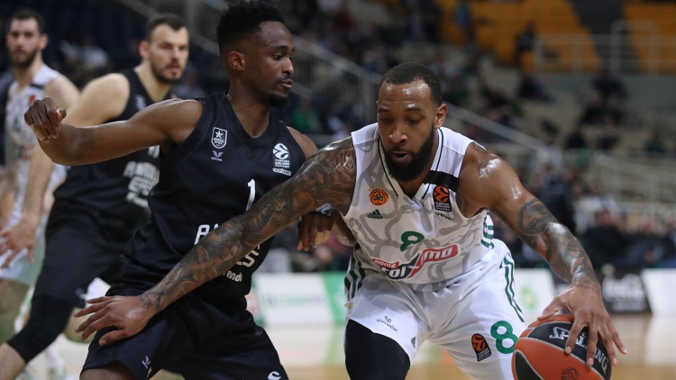 «Η Εφές Θέλει τον Ντέρικ Oυίλιαμς»