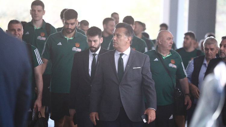 Μολότοφ, πέτρες και φωτοβολίδες ευθείας βολής στην αποστολή του Παναθηναϊκού (vids)