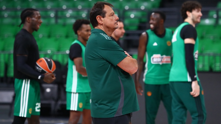 Άταμαν: «Αύριο θα ξεκαθαρίσει του Ναν - Όποιος χρησιμοποιεί με καλύτερο τρόπο τα λεπτά του στο παρκέ, θα μένει στο ματς»