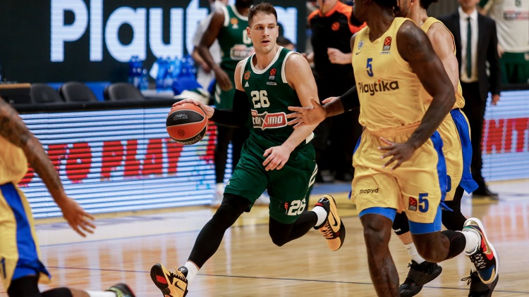 Νέντοβιτς: «Έβαλα δύο δύσκολα σουτ και ξαφνικά το καλάθι έμοιαζε μεγαλύτερο»