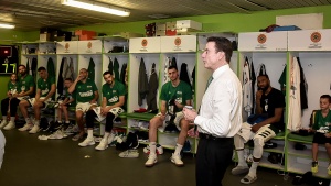 Οι ομιλίες Πιτίνο-Καλάθη στα αποδυτήρια (vid)