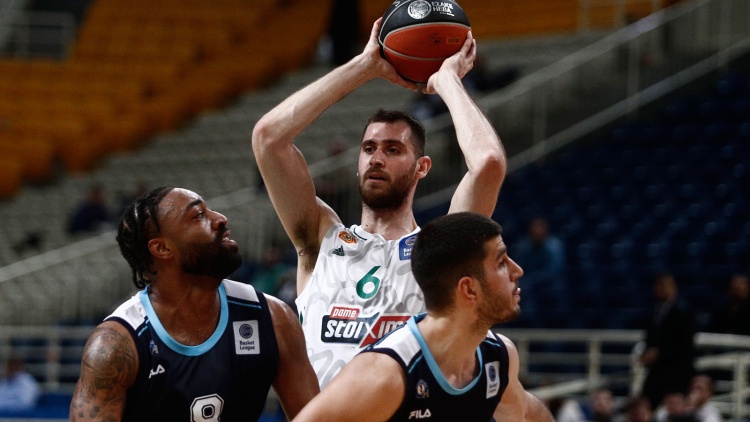 Ο Παπαγιάννης 8ος μπλοκέρ στην ιστορία της Basket League