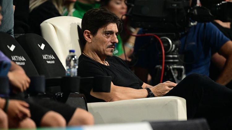 Γιαννακόπουλος για τη νέα σεζόν: «Προσγειωμένοι, ετοιμοπόλεμοι, προσηλωμένοι, μα πάνω από όλα ενωμένοι»! (pics)