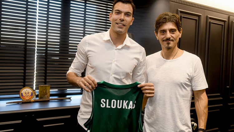 Ένας εκ των δύο αρχηγών του Παναθηναϊκού ο Σλούκας!